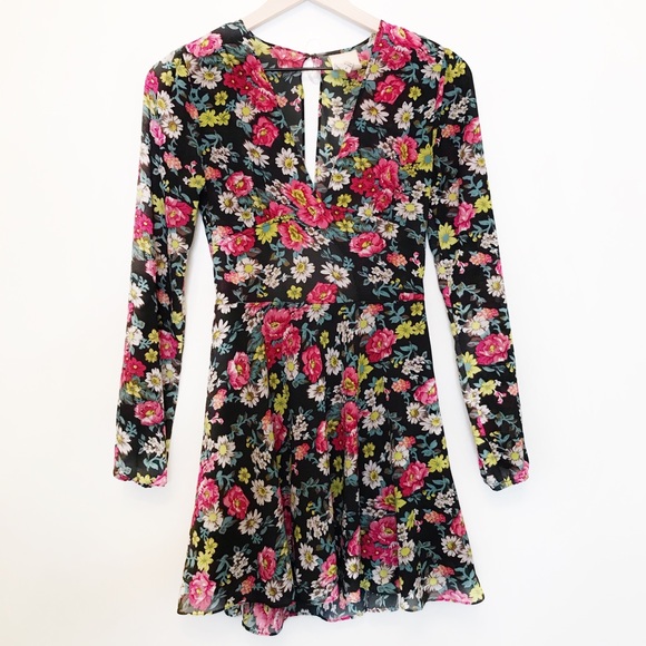Urban Outfitters Dresses & Skirts - Urban Outfitters long sleeve floral black dress size 4